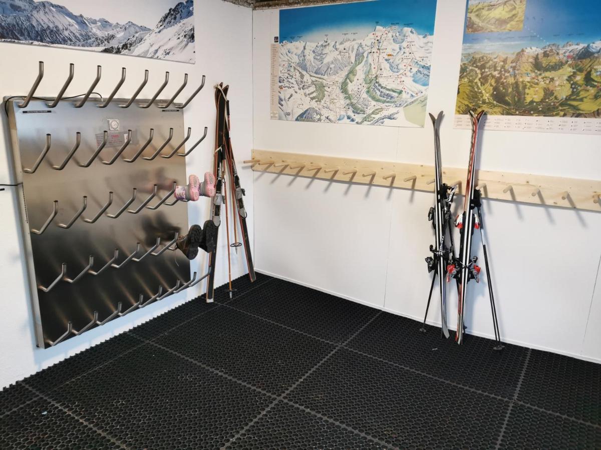 Alp Apartments Centre Location With Traditional Design And Self Check-In Engelberg Room photo